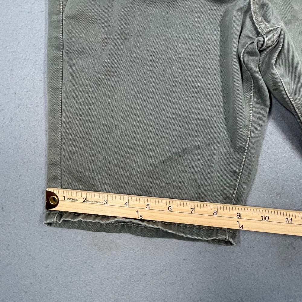 Levi Olive Green Tab Twills Stretch Chino Bermuda Shorts Womens 6 - Picture 8 of 9
